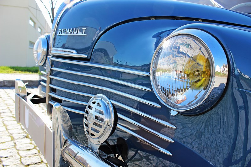 Renault 4CV